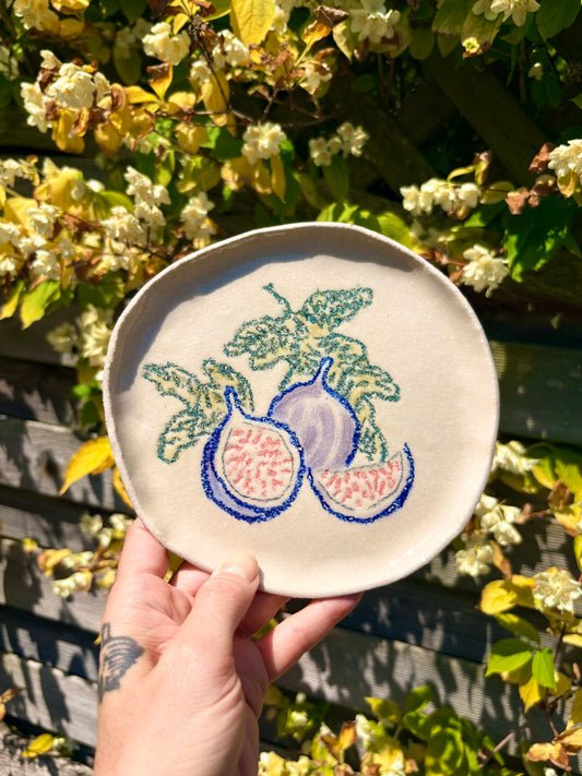 Plate with figs